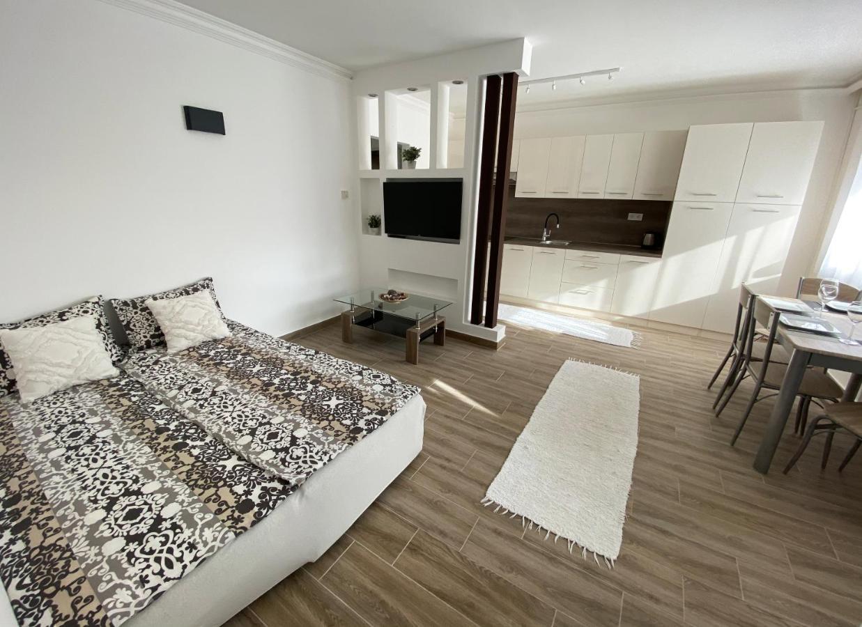 Andrea Apartmanok 2 Hajdúszoboszló Dış mekan fotoğraf